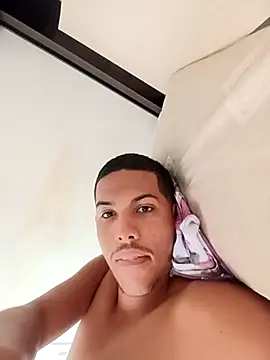Snapshot of Vinicius5890 chatting on April 23, 2026, 5:58 pm Vinicius5890 online show from April 23, 2026, 5:58 pm