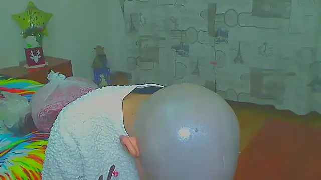 Snapshot of hotSANDRA_STARR chatting on December 14, 2025, 12:39 am hotSANDRA STARR online show from December 14, 2025, 12:39 am