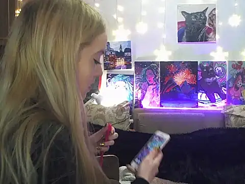 Snapshot of SecretSophia chatting on March 19, 2025, 6:34 pm SecretSophia online show from March 19, 2025, 6:34 pm