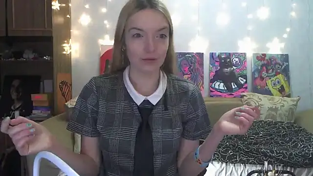 Snapshot of SecretSophia chatting on January 9, 2025, 2:29 pm SecretSophia online show from January 9, 2025, 2:29 pm