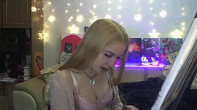 Snapshot of SecretSophia chatting on March 7, 2025, 11:05 pm SecretSophia online show from March 7, 2025, 11:05 pm