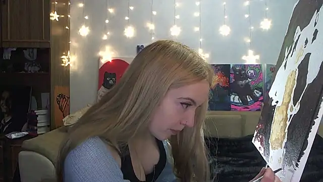 Snapshot of SecretSophia chatting on February 23, 2025, 4:35 pm SecretSophia online show from February 23, 2025, 4:35 pm