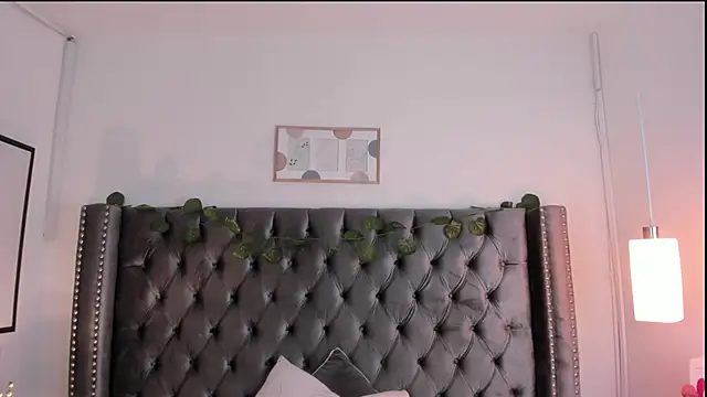 Snapshot of Kim_Blane chatting on March 6, 2025, 3:24 am Kim Blane online show from March 6, 2025, 3:24 am