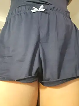 Snapshot of VickyHoult chatting on December 3, 2025, 7:35 pm VickyHoult online show from December 3, 2025, 7:35 pm