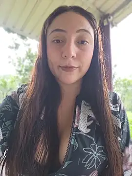 VickyHoult online show from April 17, 2026, 10:01 pm