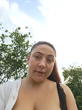 VickyHoult online show from April 18, 2026, 10:21 pm