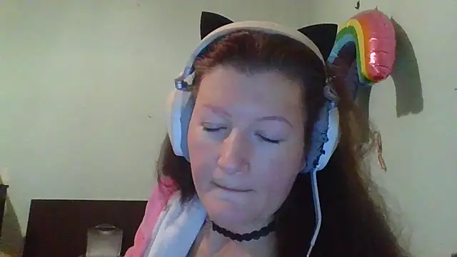 Analimado18 online show from October 6, 2025, 8:42 pm