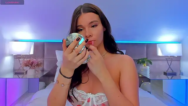 Snapshot of MiaMuse chatting on October 23, 2025, 12:15 pm MiaMuse online show from October 23, 2025, 12:15 pm