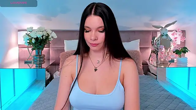 MiaMuse online show from April 17, 2026, 7:06 pm