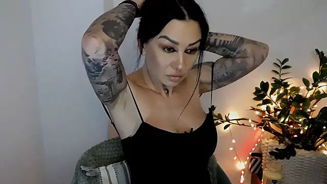 Snapshot of Xentthia chatting on February 13, 2025, 3:03 pm Xentthia online show from February 13, 2025, 3:03 pm