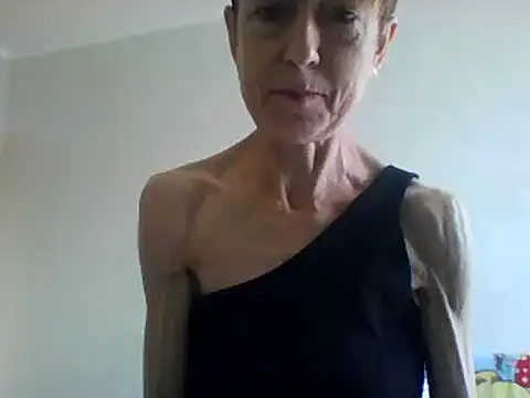 SwettyViktory online show from June 19, 2026, 1:17 pm
