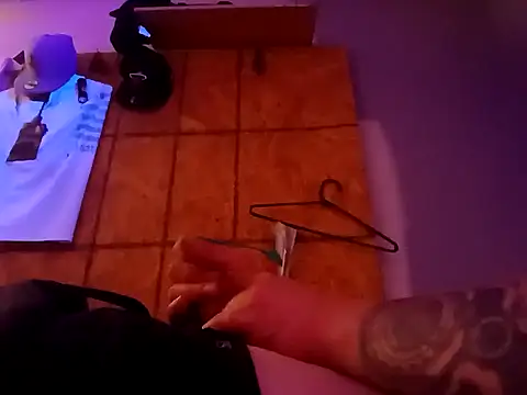 Snapshot of Jewfish420 chatting on December 9, 2024, 8:00 am Jewfish420 online show from December 9, 2024, 8:00 am