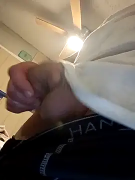 Snapshot of Jewfish420 chatting on October 17, 2025, 5:44 am Jewfish420 online show from October 17, 2025, 5:44 am