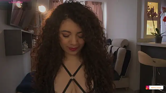 valeria rosses online show from May 13, 2026, 6:48 pm