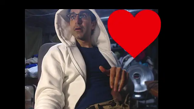 Snapshot of Gsmile1 chatting on April 5, 2026, 4:02 pm Gsmile1 online show from April 5, 2026, 4:02 pm