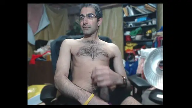 Snapshot of Gsmile1 chatting on December 22, 2024, 9:53 pm Gsmile1 online show from December 22, 2024, 9:53 pm