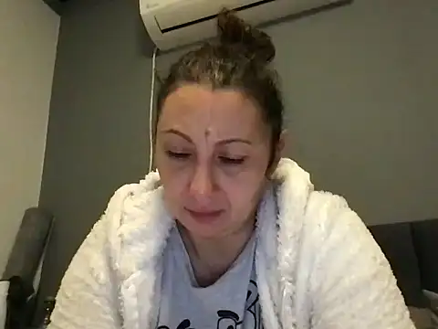 Snapshot of maryxex28 chatting on November 26, 2025, 5:07 am maryxex28 online show from November 26, 2025, 5:07 am