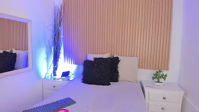 Snapshot of GenesisRuiz chatting on February 25, 2026, 1:44 pm GenesisRuiz online show from February 25, 2026, 1:44 pm