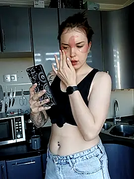 Snapshot of LazyTanukii chatting on September 30, 2025, 5:46 am LazyTanukii online show from September 30, 2025, 5:46 am