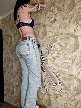 Snapshot of LazyTanukii chatting on December 16, 2025, 6:50 am LazyTanukii online show from December 16, 2025, 6:50 am