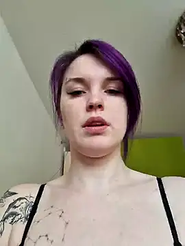 Snapshot of LazyTanukii chatting on February 5, 2025, 8:54 am LazyTanukii online show from February 5, 2025, 8:54 am