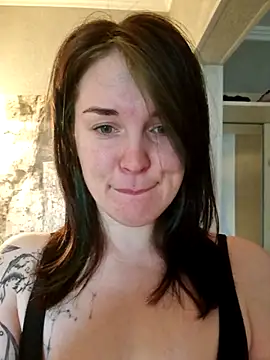 Snapshot of LazyTanukii chatting on October 16, 2025, 6:21 am LazyTanukii online show from October 16, 2025, 6:21 am