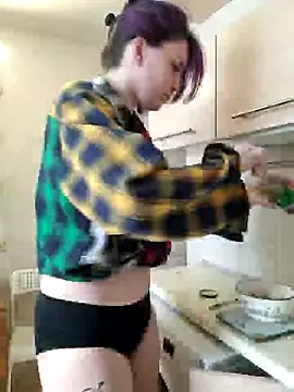 Snapshot of LazyTanukii chatting on February 3, 2025, 3:09 am LazyTanukii online show from February 3, 2025, 3:09 am