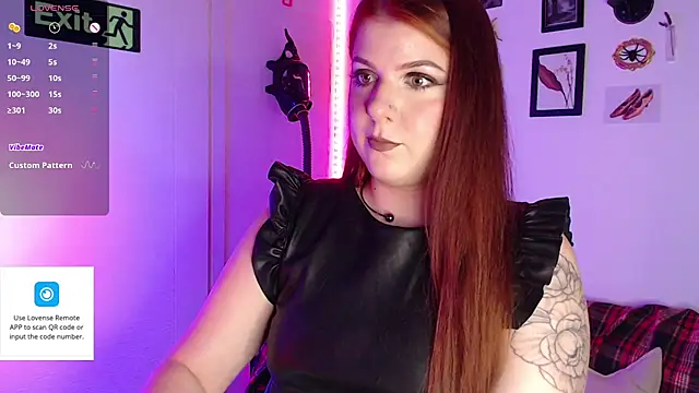 auroralatexprincess online show from October 23, 2025, 6:50 pm