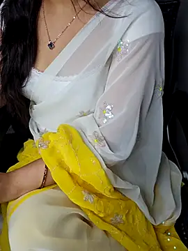 Snapshot of aliyaah_singh chatting on November 12, 2025, 6:01 pm aliyaah singh online show from November 12, 2025, 6:01 pm