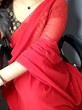 Snapshot of aliyaah_singh chatting on November 18, 2025, 6:11 pm aliyaah singh online show from November 18, 2025, 6:11 pm