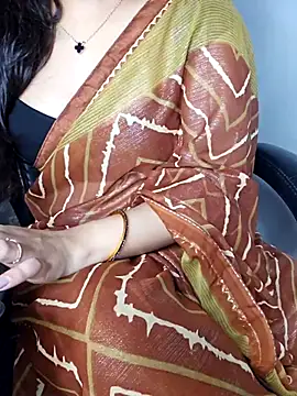 Snapshot of aliyaah_singh chatting on September 18, 2025, 5:27 pm aliyaah singh online show from September 18, 2025, 5:27 pm