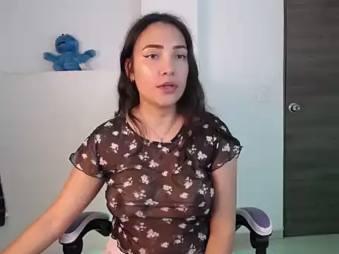 cutie and slutty online show from October 11, 2025, 4:02 am