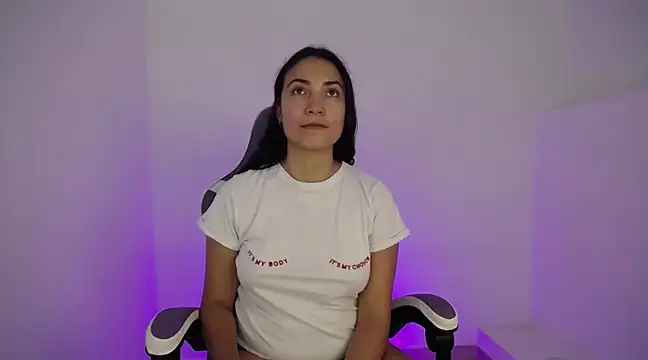 cutie and slutty online show from February 4, 2025, 9:20 pm