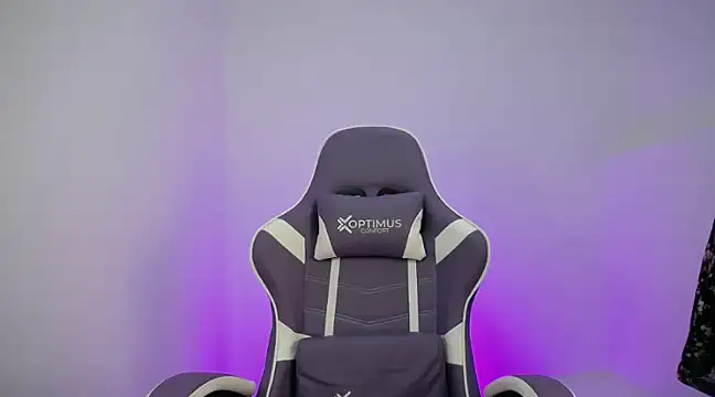 cutie and slutty online show from January 15, 2025, 10:02 pm