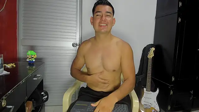 VincentSavage online show from February 16, 2026, 10:07 pm