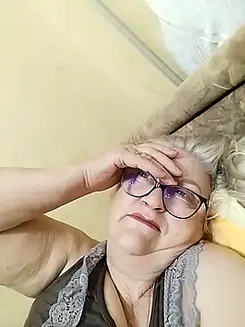 Snapshot of LolkaAlyss chatting on September 26, 2025, 8:27 pm LolkaAlyss online show from September 26, 2025, 8:27 pm