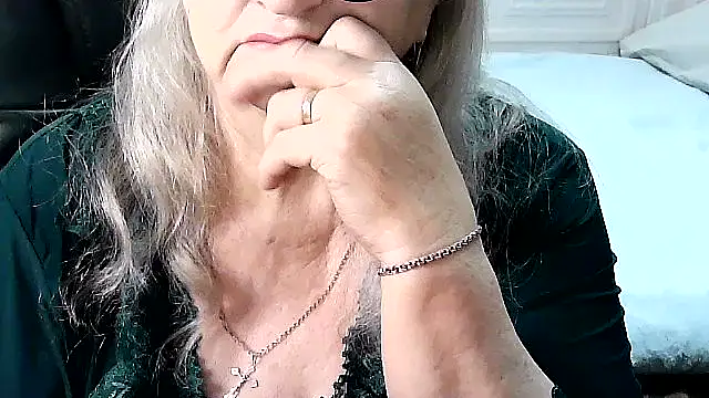 Snapshot of LolkaAlyss chatting on March 3, 2026, 4:30 am LolkaAlyss online show from March 3, 2026, 4:30 am