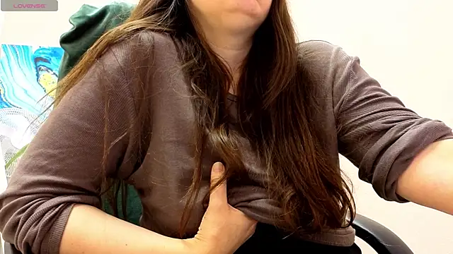 Snapshot of BattyMoll chatting on November 5, 2025, 3:37 pm BattyMoll online show from November 5, 2025, 3:37 pm