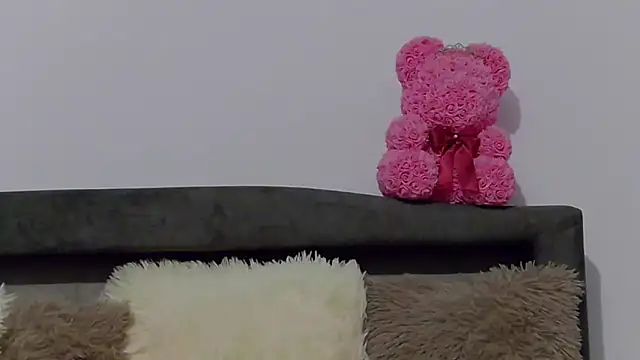 NicolePlay online show from March 27, 2026, 5:38 am