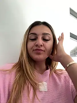 Snapshot of NicolePlay chatting on May 16, 2026, 4:55 am NicolePlay online show from May 16, 2026, 4:55 am