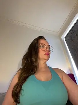 Snapshot of FemDom_RubyKnightXXO chatting on April 27, 2026, 1:53 pm FemDom RubyKnightXXO online show from April 27, 2026, 1:53 pm