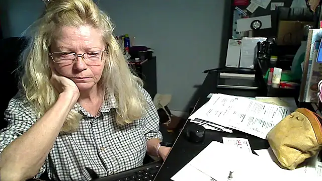 XTRAHORNYONE online show from May 16, 2026, 1:10 pm