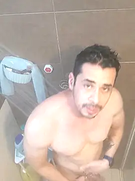 Snapshot of towers_j chatting on February 18, 2025, 6:47 pm towers j online show from February 18, 2025, 6:47 pm