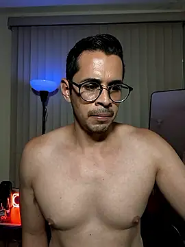 Snapshot of towers_j chatting on September 9, 2025, 3:05 am towers j online show from September 9, 2025, 3:05 am