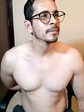 Snapshot of towers_j chatting on February 20, 2025, 7:52 pm towers j online show from February 20, 2025, 7:52 pm