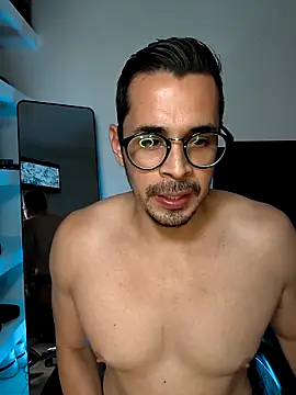 Snapshot of towers_j chatting on October 31, 2025, 9:11 pm towers j online show from October 31, 2025, 9:11 pm