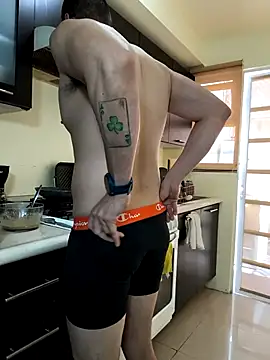 Snapshot of towers_j chatting on October 13, 2025, 3:35 pm towers j online show from October 13, 2025, 3:35 pm