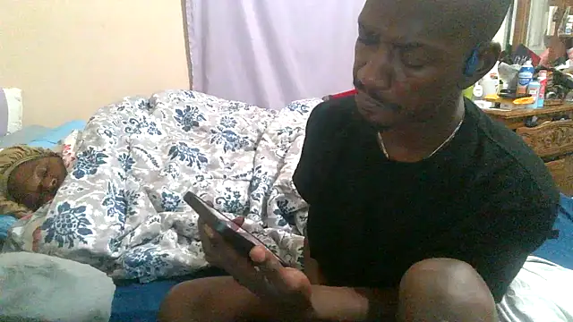 Snapshot of RinsingWood84 chatting on April 29, 2026, 9:35 am RinsingWood84 online show from April 29, 2026, 9:35 am