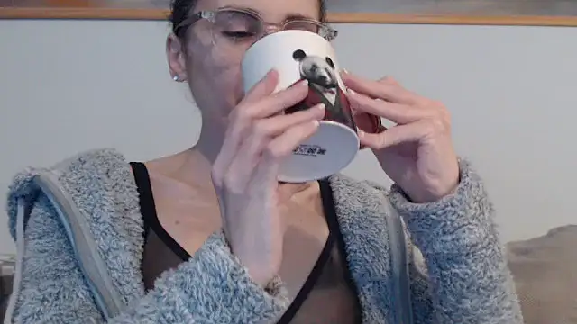 cleophee online show from April 3, 2026, 5:47 am