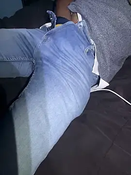 Snapshot of Darkdickhard chatting on February 16, 2025, 5:04 am Darkdickhard online show from February 16, 2025, 5:04 am